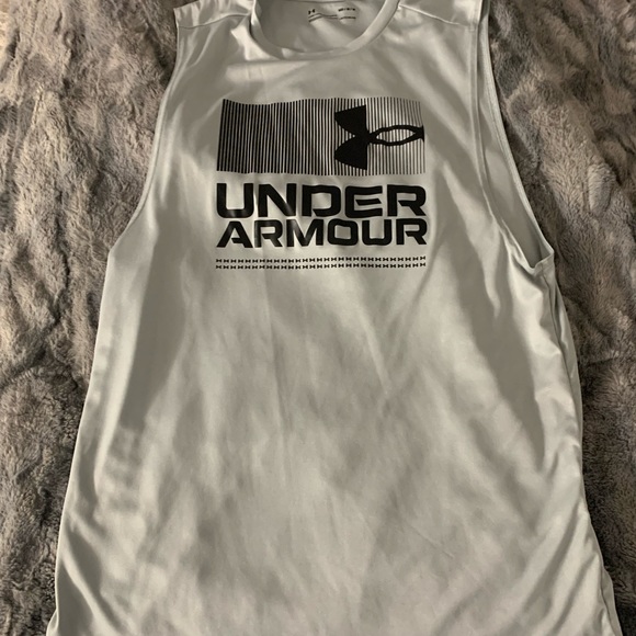 Under Armour medium tank - Picture 3 of 3